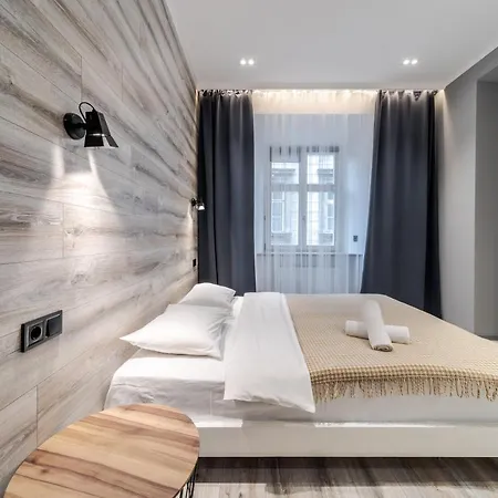 Staroevreyska B * Lviv